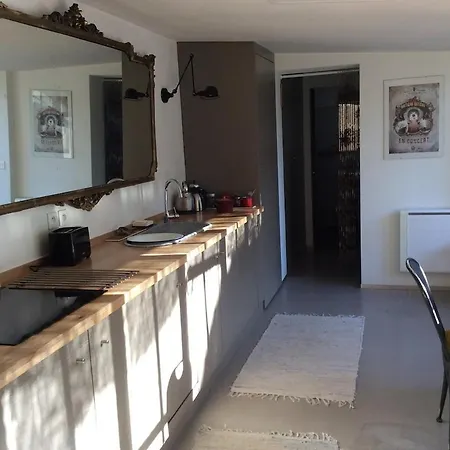 Entre Mediterranee Et Cevennes *